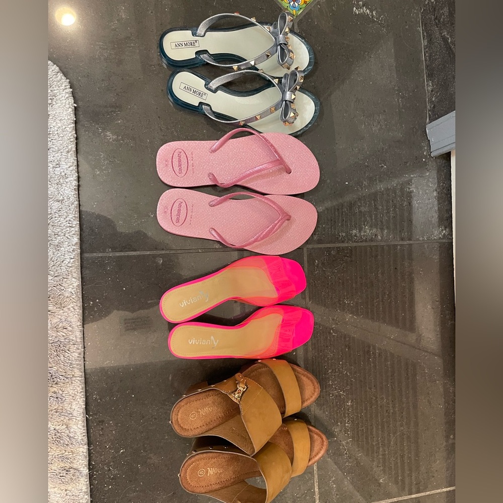 Shoes, mules & flats